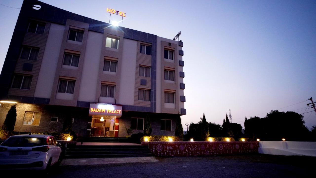 Hotel Badam Palace Ουνταϊπούρ Εξωτερικό φωτογραφία